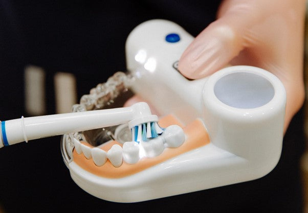 How often should you change electric toothbrush heads? – Dentalia
