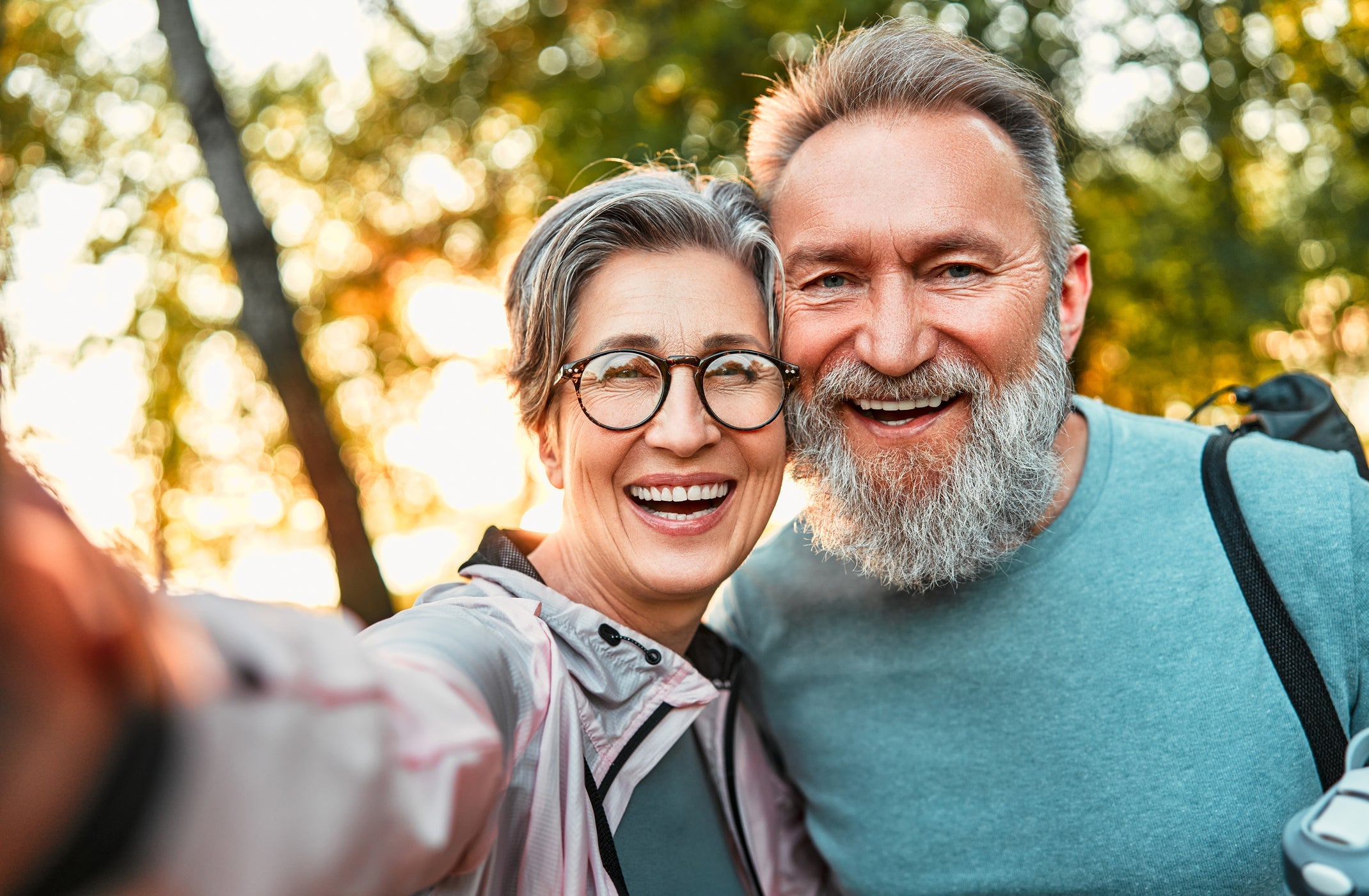 How full arch dental implants transform missing teeth into confident smiles
